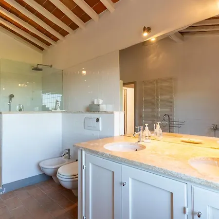 Private Tuscan With Infinity Pool & Views Vila